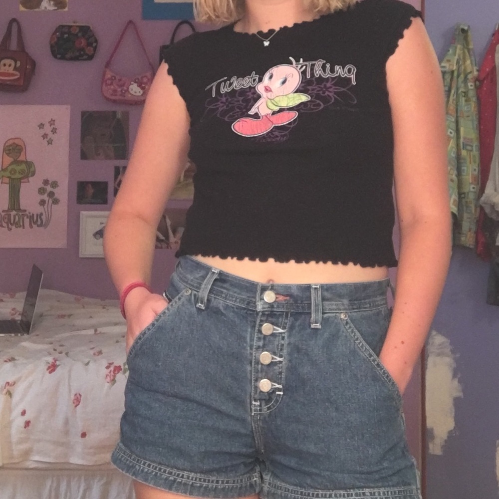 Tommy Hilfiger button up jean shorts!!